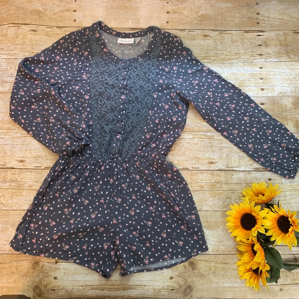 Girls romper by The Place. Size 7 - 8 medium